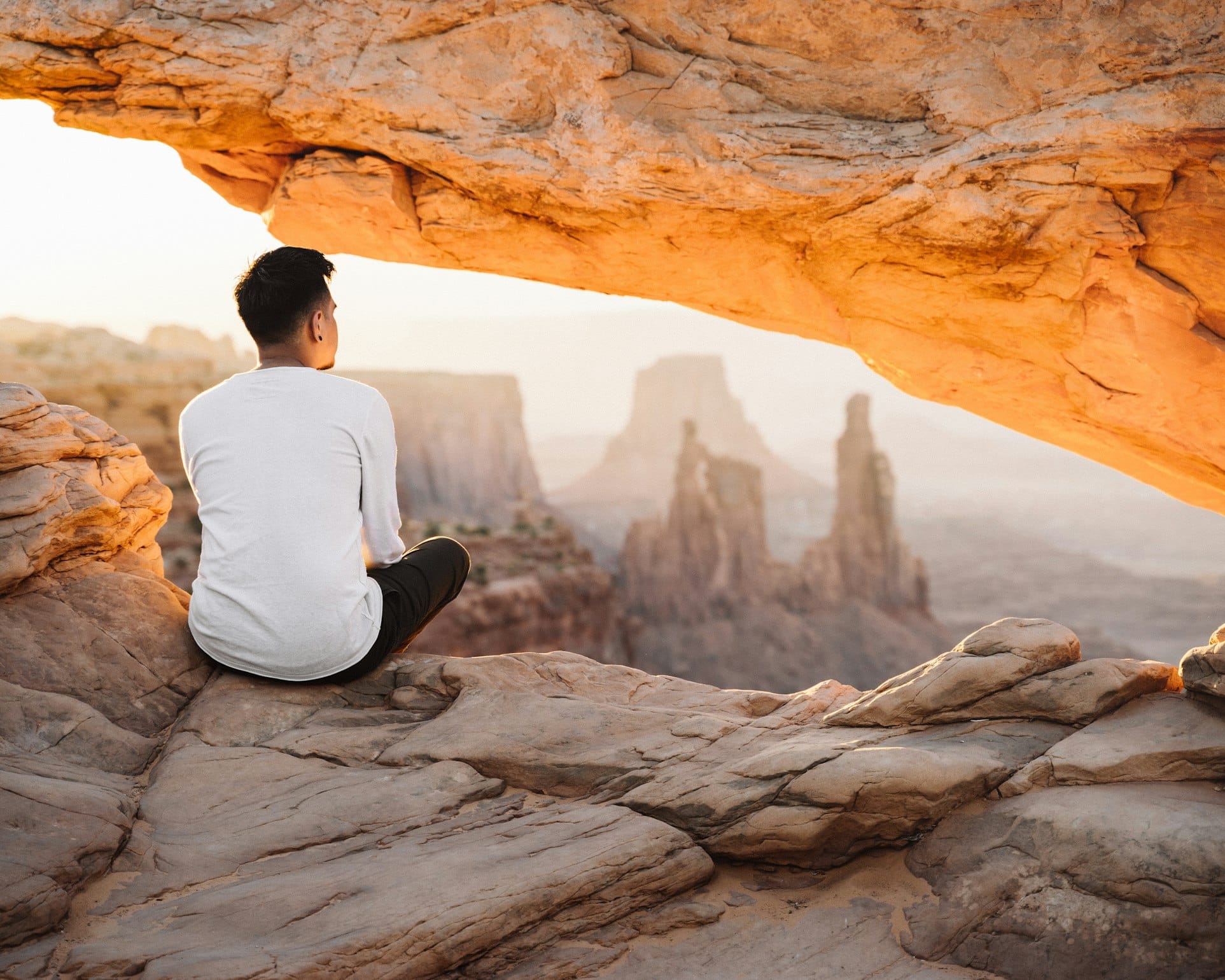 Practicing Mindfulness: Simple Techniques for a Calmer and Healthier Life